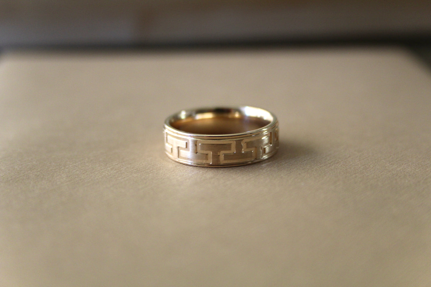 14K Versace Design Band