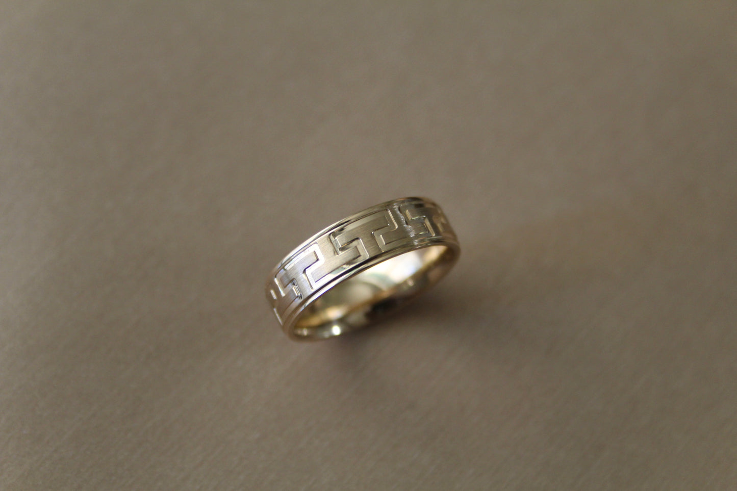 14K Versace Design Band