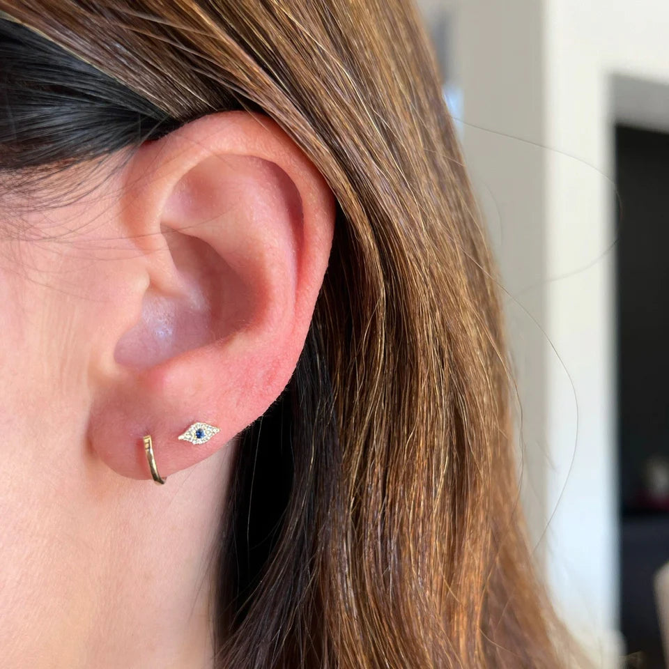 14K mini Huggies
